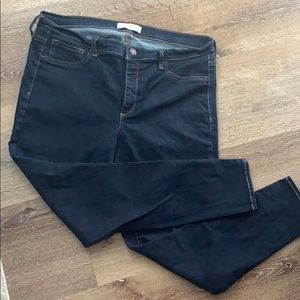 Women’s GAP 1969 Easy Leggings. 33R